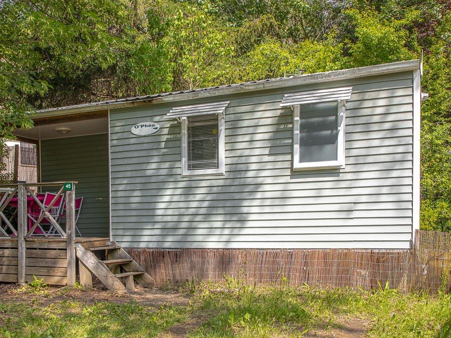 Camping Pas Cher vous présente avec son site Officiel campingpascher.fr, le Camping Les Templiers classé 3 étoiles, situé sur la commune de Roquebilliere dans le département Alpes-maritimes (Provence Alpes Côte D'azur) en France. Le camping Les Templiers, vous présente un hébergement de type mobil-home de 25 m² pour 2 personnes avec climatisation et télévision. Le camping Les Templiers vous propose du sam. 20 juin au sam. 27 juin 2026 pour 7 nuits à 609.5€. Cette location propose 19 dates différentes pour réserver votre séjour. Découvrez également les 9 autres gammes d'hébergements du camping. Les Avis clients pour le Camping Les Templiers sont excellents avec une note moyenne de 8 sur 10. Piscine extérieure, Aire de jeux enfants, Baby-foot, Canyoning, Centre équestre, Court de padel en extérieur, Court de tennis, Escalade, Ping-pong, Pétanque, Randonnée, Terrain de football, Terrain multisports, Brasserie, Bureau de tabac, Dépôt de pain, Pizzeria, Restaurant, Station-service, Supermarché, Épicerie,... En savoir plus : cliquez-ICI.