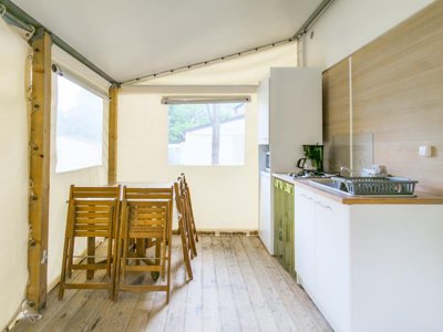 Cliquez pour découvrir toutes les photos de l'HÉBERGEMENT ! bungalow toilé - Les Templiers photo 4