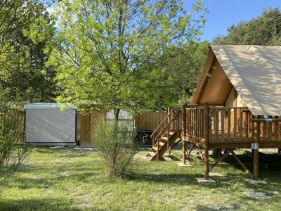 tente en toile et bois - Flower Les Hauts De Rosans photo 1