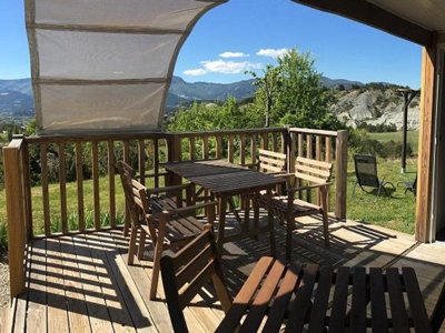 Cliquez pour découvrir toutes les photos de l'HÉBERGEMENT ! mobil-home - Flower Les Hauts De Rosans photo 2