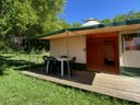 Camping Pas Cher vous présente avec son site Officiel campingpascher.fr, le Camping Le Céou classé 3 étoiles, situé sur la commune de Saint Cybranet dans le département Dordogne (Aquitaine) en France. Le camping Le Céou, vous présente un hébergement de type bungalow toilé de 20 m². Le camping Le Céou vous propose du dimanche 28 juin au dimanche 05 juillet 2026, en promotion à -25% pour 7 nuits à 240 € au lieu de 320,0 € soit une Économie de 80 €. Cette location propose 104 dates différentes pour réserver votre séjour. Découvrez également les 9 autres gammes d'hébergements du camping. Les Avis clients pour le Camping Le Céou sont de 7 sur 10. Piscine chauffée, Piscine extérieure, Animation enfants, Animations familiales, Aire de jeux enfants, Baby-foot, Canoë-kayak, Centre équestre, Cyclisme, Golf, Ping-pong, Pétanque, Randonnée, Trampoline, Dépôt de pain, Pizzeria, Plats à emporter, Snack/Bar, Épicerie,... En savoir plus : cliquez-ICI.