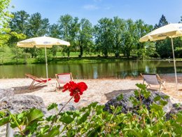 Camping Pas Cher vous présente avec son site Officiel campingpascher.fr, le Camping Les Etangs De Plessac classé 4 étoiles, situé sur la commune de Saint Félix De Bourdeilles dans le département Dordogne (Aquitaine) en France. Le camping Les Etangs De Plessac, vous présente un hébergement de type chalet de 38 m² pour 6 personnes et télévision. Le camping Les Etangs De Plessac vous proposeun séjour PAS CHER avec une REMISEdu sam. 13 juin au sam. 20 juin 2026, en promotion à -34% pour 7 nuits à 189 € au lieu de 288,0 € soit une Économie de 99 €. Cette location propose 7 dates différentes pour réserver votre séjour. Découvrez également les 10 autres gammes d'hébergements du camping. Les Avis clients pour le Camping Les Etangs De Plessac sont excellents avec une note moyenne de 8 sur 10. Étang, Piscine chauffée, Piscine couverte, Animations familiales, Club enfants, Aire de jeux enfants, Football en cage, Ping-pong, Pétanque, Structure gonflable enfants, Terrain de volley-ball, Dépôt de pain, Pizzeria, Snack/Bar, Supermarché,... En savoir plus : cliquez-ICI.