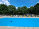 Camping Pas Cher vous présente avec son site Officiel campingpascher.fr, le Camping Le Soulhol classé 3 étoiles, situé sur la commune de Saint Cere dans le département Lot (Midi Pyrénées) en France. Le camping Le Soulhol, vous présente un hébergement de type mobil-home de 25 m² et télévision. Le camping Le Soulhol vous propose du dimanche 13 septembre au dimanche 20 septembre 2026 pour 7 nuits à 310€. Cette location propose 18 dates différentes pour réserver votre séjour. Découvrez également les 2 autres gammes d'hébergements du camping. Les Avis clients pour le Camping Le Soulhol sont excellents avec une note moyenne de 8 sur 10. Piscine extérieure, Aire de jeux enfants, Canoë-kayak, Pétanque, Randonnée, Trampoline,... En savoir plus : cliquez-ICI.