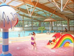 Camping Pas Cher vous présente avec son site Officiel campingpascher.fr, le Camping Signol classé 5 étoiles, situé sur la commune de Saint Georges D'oléron dans le département Charente-maritime (Poitou Charentes) en France. Le camping Signol, vous présente un hébergement de type mobil-home de 34 m² pour 6 personnes avec climatisation et télévision. Le camping Signol vous propose du sam. 12 septembre au sam. 19 septembre 2026, en promotion à -18% pour 7 nuits à 460 € au lieu de 560,98 € soit une Économie de 100,98 €. Cette location propose 84 dates différentes pour réserver votre séjour. Découvrez également les 7 autres gammes d'hébergements du camping. Les Avis clients pour le Camping Signol sont excellents avec une note moyenne de 8 sur 10. Mer, Parc aquatique, Piscine couverte, Piscine extérieure, Animations familiales, Club ados, Club enfants, Aire de jeux enfants, Ping-pong, Pétanque, Salle de fitness, Structure gonflable enfants, Surf, Terrain de beach-volley, Terrain multisports, kiteSurf, Bar, Dépôt de pain, Plats à emporter, Snack/Bar, Épicerie,... En savoir plus : cliquez-ICI.