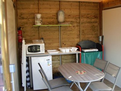 Cliquez pour découvrir toutes les photos de l'HÉBERGEMENT ! bungalow toilé - Paradis - Domaine De Bellevue photo 4