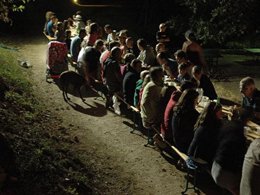 Camping Pas Cher vous présente avec son site Officiel campingpascher.fr, le Camping La Truffière classé 3 étoiles, situé sur la commune de Saint Cirq Lapopie dans le département Lot (Midi-pyrénées) en France. Le camping La Truffière vous propose un hébergement de type chalet de 35 m² pour 1 personne. L'établissement vous propose 13 autres types d'hébergements. Découvrez tous nos séjours à petits prix dans la commune et aux alentours de Saint Cirq Lapopie du département : Lot (Midi-pyrénées). Les Avis clients pour le Camping La Truffière sont excellents avec une note moyenne de 8 sur 10. Rivière, Piscine extérieure, Animations familiales, Club enfants, Aire de jeux enfants, Canoë-kayak, Ping-pong, Pétanque, Randonnée, Terrain de volley-ball, Trampoline, Dépôt de pain, Épicerie,... En savoir plus : cliquez-ICI.