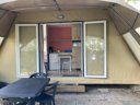 Cliquez pour découvrir toutes les photos de l'HÉBERGEMENT ! bungalow toilé - camping Bleu Mer photo 3