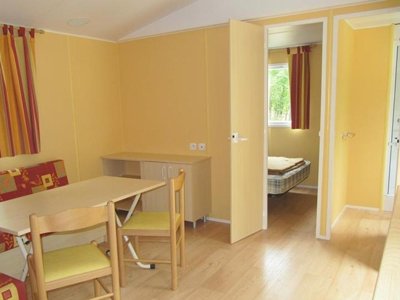 Cliquez pour découvrir toutes les photos de l'HÉBERGEMENT ! mobil-home - Le Roc De Lavandre photo 4