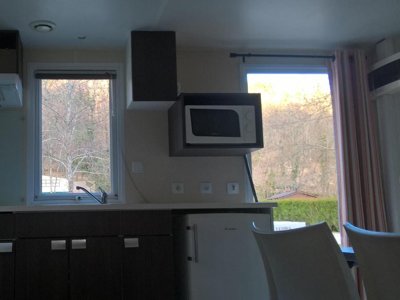 Cliquez pour découvrir toutes les photos de l'HÉBERGEMENT ! mobil-home - Le Roc De Lavandre photo 3