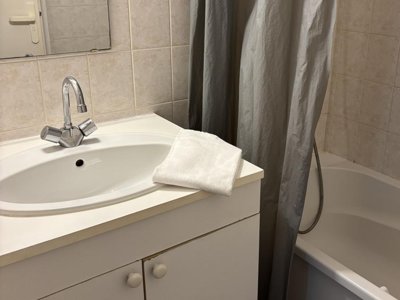 Cliquez pour découvrir toutes les photos de l'HÉBERGEMENT ! appartement - Domaine Des Pins photo 5