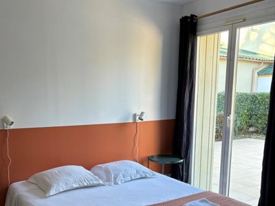 Cliquez pour découvrir toutes les photos de l'HÉBERGEMENT ! appartement - Domaine Des Pins photo 4
