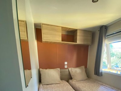Cliquez pour découvrir toutes les photos de l'HÉBERGEMENT ! mobil-home - Domaine Des Pins photo 5