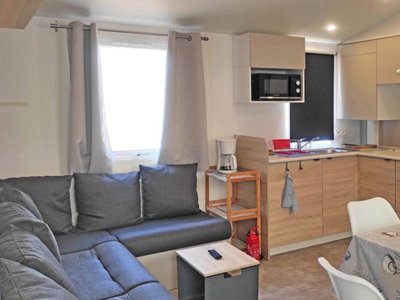 Cliquez pour découvrir toutes les photos de l'HÉBERGEMENT ! mobil-home - Domaine Des Pins photo 3