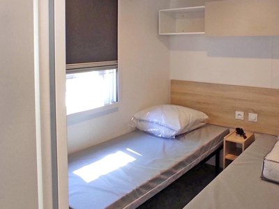 Cliquez pour découvrir toutes les photos de l'HÉBERGEMENT ! mobil-home - Domaine Des Pins photo 6