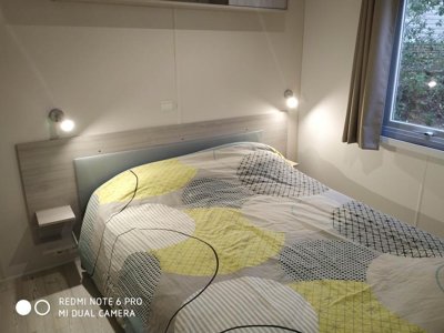 Cliquez pour découvrir toutes les photos de l'HÉBERGEMENT ! mobil-home - Domaine Des Pins photo 4