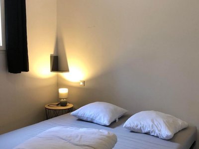 Cliquez pour découvrir toutes les photos de l'HÉBERGEMENT ! appartement - Domaine Des Pins photo 2