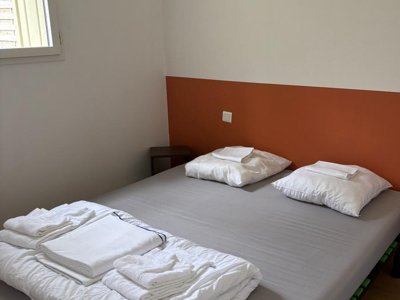 Cliquez pour découvrir toutes les photos de l'HÉBERGEMENT ! appartement - Domaine Des Pins photo 7