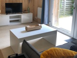 Camping Pas Cher vous présente avec son site Officiel campingpascher.fr, le Camping Domaine Des Pins classé 4 étoiles, situé sur la commune de Saint Hilaire De Riez dans le département Vendée (Pays De La Loire) en France. Le camping Domaine Des Pins vous propose un hébergement de type appartement de 32 m² pour 5 personnes (télévision). L'établissement vous propose 32 autres types d'hébergements. Découvrez tous nos séjours à petits prix dans la commune et aux alentours de Saint Hilaire De Riez du département : Vendée (Pays De La Loire). Les Avis clients pour le Camping Domaine Des Pins sont de 7 sur 10. Piscine couverte, Piscine extérieure, Animations familiales, Club ados, Club enfants, Aire de jeux enfants, Baby-foot, Canoë-kayak, Centre équestre, Cyclisme, Golf, Ping-pong, Plongée, Pétanque, Randonnée, Surf, Voile, Bar, Plats à emporter,... En savoir plus : cliquez-ICI.