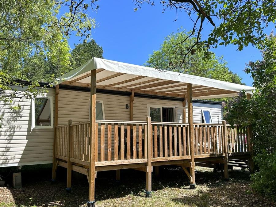 Camping Pas Cher vous présente avec son site Officiel campingpascher.fr, le Camping Les Cigales classé 2 étoiles, situé sur la commune de Garde Colombe dans le département Hautes-alpes (Provence Alpes Côte D'azur) en France. Le camping Les Cigales, vous présente un hébergement de type mobil-home avec climatisation et télévision. Le camping Les Cigales vous propose du sam. 20 juin au sam. 27 juin 2026, en promotion à -20% pour 7 nuits à 496 € au lieu de 620,0 € soit une Économie de 124 €. Cette location propose 16 dates différentes pour réserver votre séjour. Découvrez également les 7 autres gammes d'hébergements du camping. Les Avis clients pour le Camping Les Cigales sont excellents avec une note moyenne de 8 sur 10. Rivière, Piscine extérieure, Animations familiales, Aire de jeux enfants, Canoë-kayak, Ping-pong, Pétanque, Randonnée, Terrain de badminton, Terrain de beach-volley, Terrain de football, Terrain multisports, Trampoline, Bar, Dépôt de pain, Snack/Bar,... En savoir plus : cliquez-ICI.