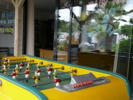 Camping Pas Cher vous présente avec son site Officiel campingpascher.fr, le Camping Mahana By La Pège classé 4 étoiles, situé sur la commune de Saint Hilaire De Riez dans le département Vendée (Pays De La Loire) en France. Le camping Mahana By La Pège, vous présente un hébergement de type hébergement insolite de 16 m² pour 1 personne. Le camping Mahana By La Pège vous propose du lundi 25 mai au lundi 01 juin 2026 pour 7 nuits à 246€. Cette location propose 93 dates différentes pour réserver votre séjour. Découvrez également les 12 autres gammes d'hébergements du camping. Les Avis clients pour le Camping Mahana By La Pège sont excellents avec une note moyenne de 8 sur 10. MerRivière, Piscine chauffée, Piscine couverte, Animations familiales, Club enfants, Aire de jeux enfants, Cyclisme, Golf, Ping-pong, Randonnée, Structure gonflable enfants, Bar, Dépôt de pain, Plats à emporter, Snack/Bar, Station-service, Supermarché, Épicerie,... En savoir plus : cliquez-ICI.