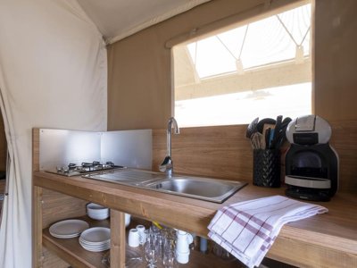 Cliquez pour découvrir toutes les photos de l'HÉBERGEMENT ! tente en toile et bois - La Parée Du Both photo 7