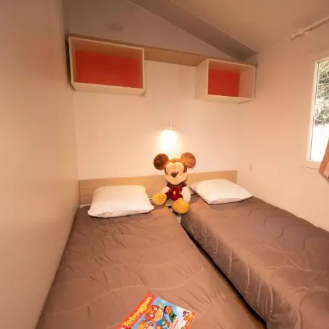 Cliquez pour découvrir toutes les photos de l'HÉBERGEMENT ! mobilhome - La Parée Du Both photo 3