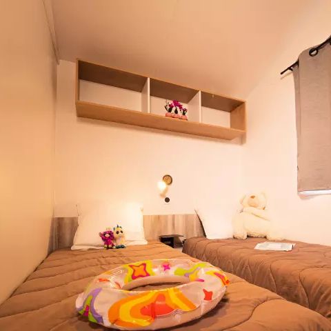 Cliquez pour découvrir toutes les photos de l'HÉBERGEMENT ! mobilhome - La Parée Du Both photo 3