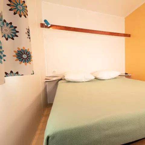 Cliquez pour découvrir toutes les photos de l'HÉBERGEMENT ! mobilhome - La Parée Du Both photo 3