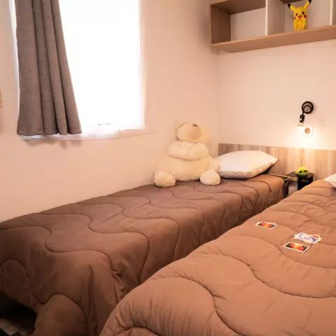 Cliquez pour découvrir toutes les photos de l'HÉBERGEMENT ! mobilhome - La Parée Du Both photo 3