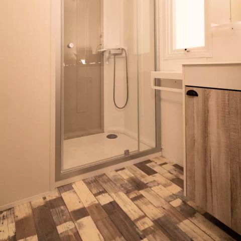 Cliquez pour découvrir toutes les photos de l'HÉBERGEMENT ! mobilhome - La Parée Du Both photo 4