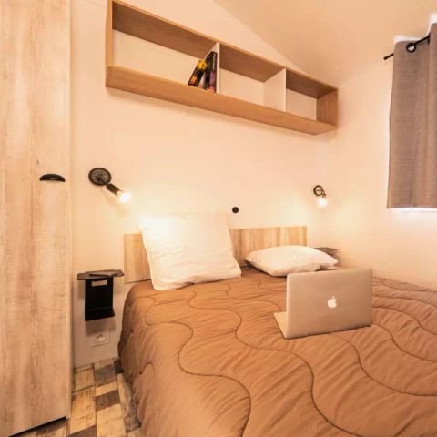 Cliquez pour découvrir toutes les photos de l'HÉBERGEMENT ! mobilhome - La Parée Du Both photo 4