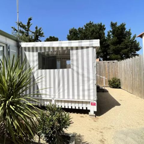 Cliquez pour découvrir toutes les photos de l'HÉBERGEMENT ! mobilhome - La Parée Du Both photo 3