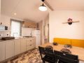 Cliquez pour découvrir toutes les photos de l'HÉBERGEMENT ! mobilhome - établissement La Parée Du Both photo 5
