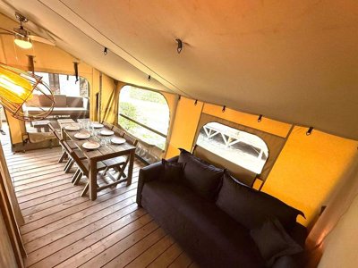 Cliquez pour découvrir toutes les photos de l'HÉBERGEMENT ! tente en toile et bois - Kabana Village photo 4