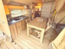 Cliquez pour découvrir toutes les photos de l'HÉBERGEMENT ! tente en toile et bois - camping Kabana Village photo 3