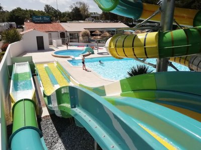Cliquez pour découvrir toutes les photos de l'ÉTABLISSEMENT ! camping Domaine Des Salins photo 2