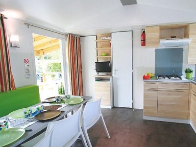 Cliquez pour découvrir toutes les photos de l'HÉBERGEMENT ! mobil-home - Riez à La Vie photo 2