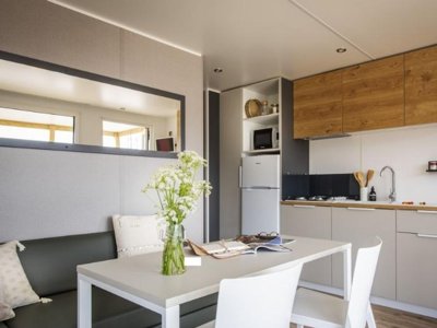 Cliquez pour découvrir toutes les photos de l'HÉBERGEMENT ! mobil-home - Riez à La Vie photo 3