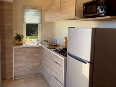 Cliquez pour découvrir toutes les photos de l'HÉBERGEMENT ! mobil-home - Riez à La Vie photo 5