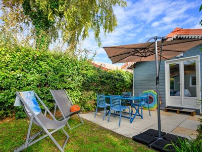 Cliquez pour découvrir toutes les photos de l'HÉBERGEMENT ! chalet - L'Abri Des Pins photo 1