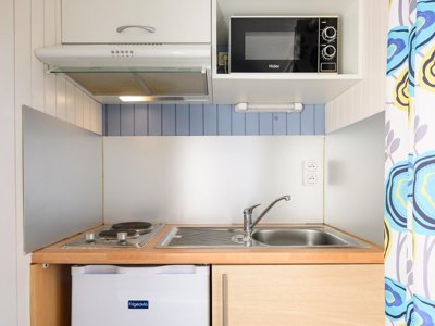 Cliquez pour découvrir toutes les photos de l'HÉBERGEMENT ! chalet - L'Abri Des Pins photo 3