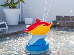 Camping Pas Cher vous présente avec son site Officiel campingpascher.fr, le Camping L'Abri Des Pins classé 4 étoiles, situé sur la commune de Saint Jean De Monts dans le département Vendée (Pays De La Loire) en France. Le camping L'Abri Des Pins, vous présente un hébergement de type mobil-home de 30 m² pour 5 personnes et télévision. Le camping L'Abri Des Pins vous propose du vendredi 01 mai au vendredi 08 mai 2026, en promotion à -28% pour 7 nuits à 250 € au lieu de 350,0 € soit une Économie de 100 €. Cette location propose 75 dates différentes pour réserver votre séjour. Découvrez également les 22 autres gammes d'hébergements du camping. Les Avis clients pour le Camping L'Abri Des Pins sont excellents avec une note moyenne de 8 sur 10. Parc aquatique, Piscine couverte, Piscine extérieure, Club enfants, Aire de jeux enfants, Aire de jeux forestière, Baby-foot, Centre équestre, Court de tennis, Cyclisme, Golf, Ping-pong, Piscine, Pétanque, Randonnée, Salle de fitness, Sports nautiques, Terrain multisports, Bar, Bureau de tabac, Dépôt de pain, Plats à emporter, Restaurant, Station-service, Supermarché, Épicerie,... En savoir plus : cliquez-ICI.