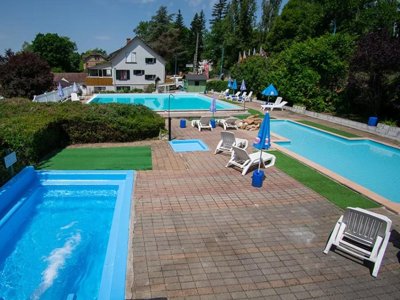 Cliquez pour découvrir toutes les photos de l'ÉTABLISSEMENT ! camping Des Bains photo 3