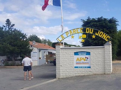 Cliquez pour découvrir toutes les photos de l'ÉTABLISSEMENT ! établissement La Parée Du Jonc photo 30