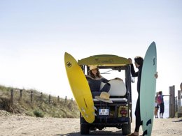 Camping Pas Cher vous présente avec son site Officiel campingpascher.fr, le Camping Flower La Davière Plage classé 4 étoiles, situé sur la commune de Saint Jean De Monts dans le département Vendée (Pays De La Loire) en France. Le camping Flower La Davière Plage, vous présente un hébergement de type hébergement insolite de 8 m². Le camping Flower La Davière Plage vous propose du jeudi 30 avril au jeudi 07 mai 2026 pour 7 nuits à 231€. Cette location propose 143 dates différentes pour réserver votre séjour. Découvrez également les 13 autres gammes d'hébergements du camping. Les Avis clients pour le Camping Flower La Davière Plage sont excellents avec une note moyenne de 8 sur 10. Mer, Piscine chauffée, Piscine extérieure, Animations familiales, Club enfants, Aire de jeux enfants, Baby-foot, Canoë-kayak, Centre équestre, Cyclisme, Golf, Paddle, Ping-pong, Piscine, Plongée, Pétanque, Randonnée, Salle de fitness, Salle de jeux vidéo, Surf, Terrain de football, Terrain multisports, Voile, Bar, Dépôt de pain, Snack/Bar, Épicerie,... En savoir plus : cliquez-ICI.