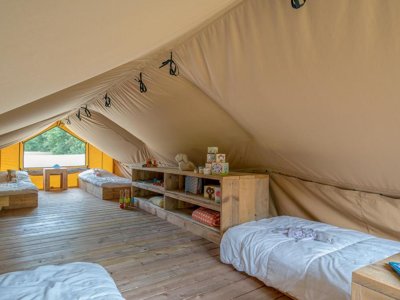 Cliquez pour découvrir toutes les photos de l'HÉBERGEMENT ! tente en toile et bois - Village De La Guyonniere photo 4