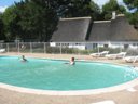 Camping Pas Cher vous présente avec son site Officiel campingpascher.fr, le Camping Fleur De Briere classé 3 étoiles, situé sur la commune de Saint Lyphard dans le département Loire-atlantique (Pays De La Loire) en France. Le camping Fleur De Briere, vous présente un hébergement de type mobil-home de 28 m² et télévision. Le camping Fleur De Briere vous proposeun séjour PAS CHER avec une REMISEdu sam. 27 juin au sam. 04 juillet 2026, en promotion à -36% pour 7 nuits à 139 € au lieu de 219 € soit une Économie de 80 €. Cette location propose 13 dates différentes pour réserver votre séjour. Découvrez également les 2 autres gammes d'hébergements du camping. Les Avis clients pour le Camping Fleur De Briere sont excellents avec une note moyenne de 8 sur 10. Piscine extérieure, Aire de jeux enfants, Court de tennis, Pétanque, Terrain de football, Bar, Dépôt de pain, Plats à emporter, Snack/Bar, Station-service, Supermarché,... En savoir plus : cliquez-ICI.