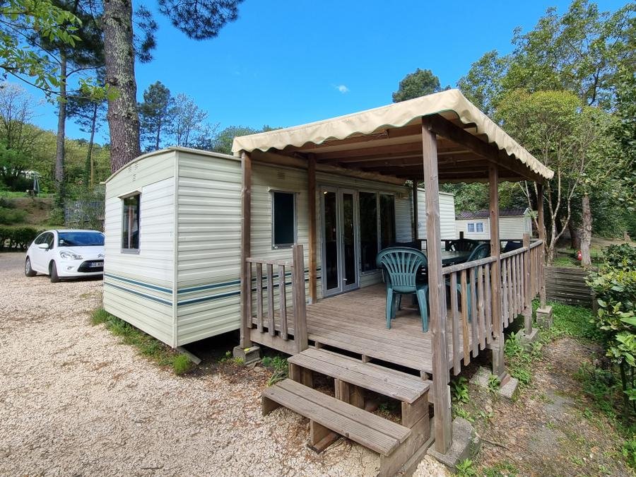 Camping Pas Cher vous présente avec son site Officiel campingpascher.fr, le Camping L'Orée Des Cévennes classé 2 étoiles, situé sur la commune de Saint Jean De Valeriscle dans le département Gard (Languedoc Roussillon) en France. Le camping L'Orée Des Cévennes vous propose un hébergement de type mobil-home de 23 m². Cet hébergement propose plus de 28 dates différentes pour réserver ! Pour dévouvrir la période la moins chère, consultez la rubrique 'Tarifs' et sélectionnez votre mois de départ. L'établissement vous propose 7 autres types d'hébergements. Découvrez tous nos séjours à petits prix dans la commune et aux alentours de Saint Jean De Valeriscle du département : Gard (Languedoc Roussillon). Les Avis clients pour le Camping L'Orée Des Cévennes sont excellents avec une note moyenne de 8 sur 10. Piscine extérieure, Aire de jeux enfants, Canoë-kayak, Centre équestre, Cyclisme, Ping-pong, Pétanque, Randonnée, Snack/Bar,... En savoir plus : cliquez-ICI.