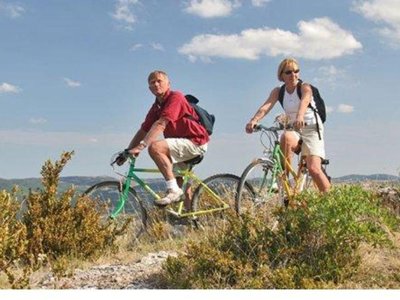 Cliquez pour découvrir toutes les photos de l'ÉTABLISSEMENT ! camping La Dourbie photo 20