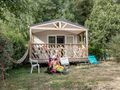 Camping Pas Cher vous présente avec son site Officiel campingpascher.fr, le Camping La Dourbie classé 4 étoiles, situé sur la commune de Saint Jean Du Bruel dans le département Aveyron (Midi Pyrénées) en France. Le camping La Dourbie vous propose un hébergement de type mobil-home de 30 m² (télévision). L'établissement vous propose 6 autres types d'hébergements. Découvrez tous nos séjours à petits prix dans la commune et aux alentours de Saint Jean Du Bruel du département : Aveyron (Midi Pyrénées). Les Avis clients pour le Camping La Dourbie sont excellents avec une note moyenne de 8 sur 10. Piscine chauffée, Piscine extérieure, Animation enfants, Animations familiales, Aire de jeux enfants, Canoë-kayak, Centre équestre, Cyclisme, Ping-pong, Pétanque, Randonnée, Structure gonflable enfants, Trampoline, Bar, Dépôt de pain, Pizzeria, Plats à emporter, Snack/Bar, Épicerie,... En savoir plus : cliquez-ICI.